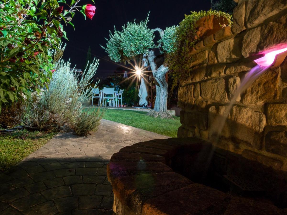 Le Rose Bed & Breakfast เน็ตตูโน ภายนอก รูปภาพ