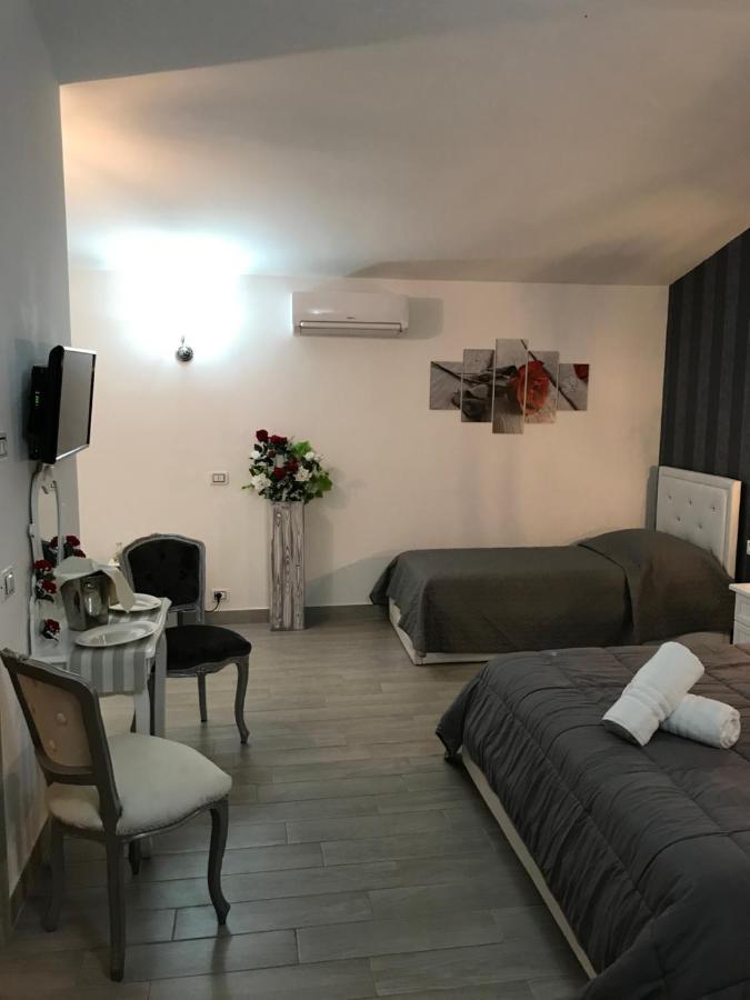 Le Rose Bed & Breakfast เน็ตตูโน ภายนอก รูปภาพ