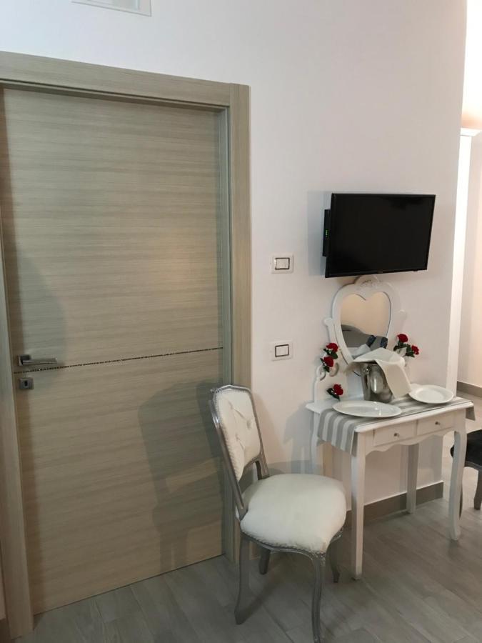 Le Rose Bed & Breakfast เน็ตตูโน ภายนอก รูปภาพ